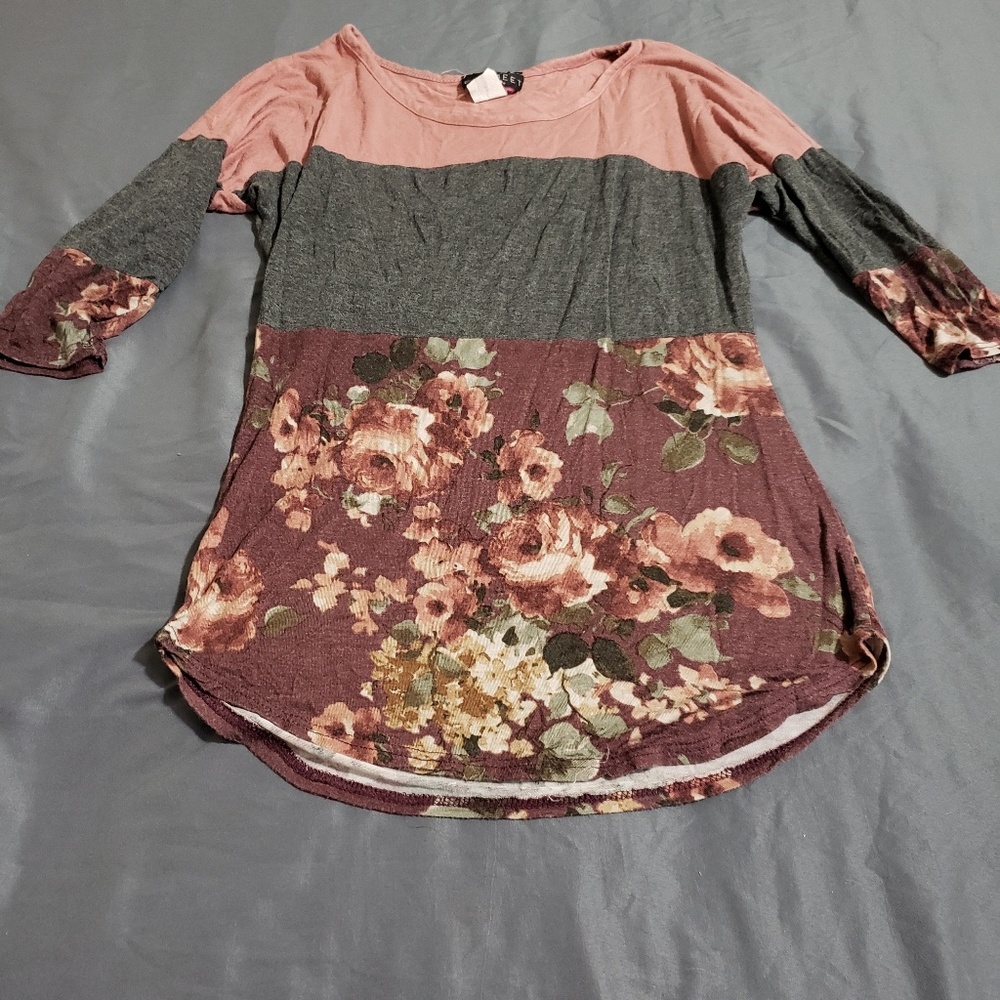 3/4 sleeve shirt